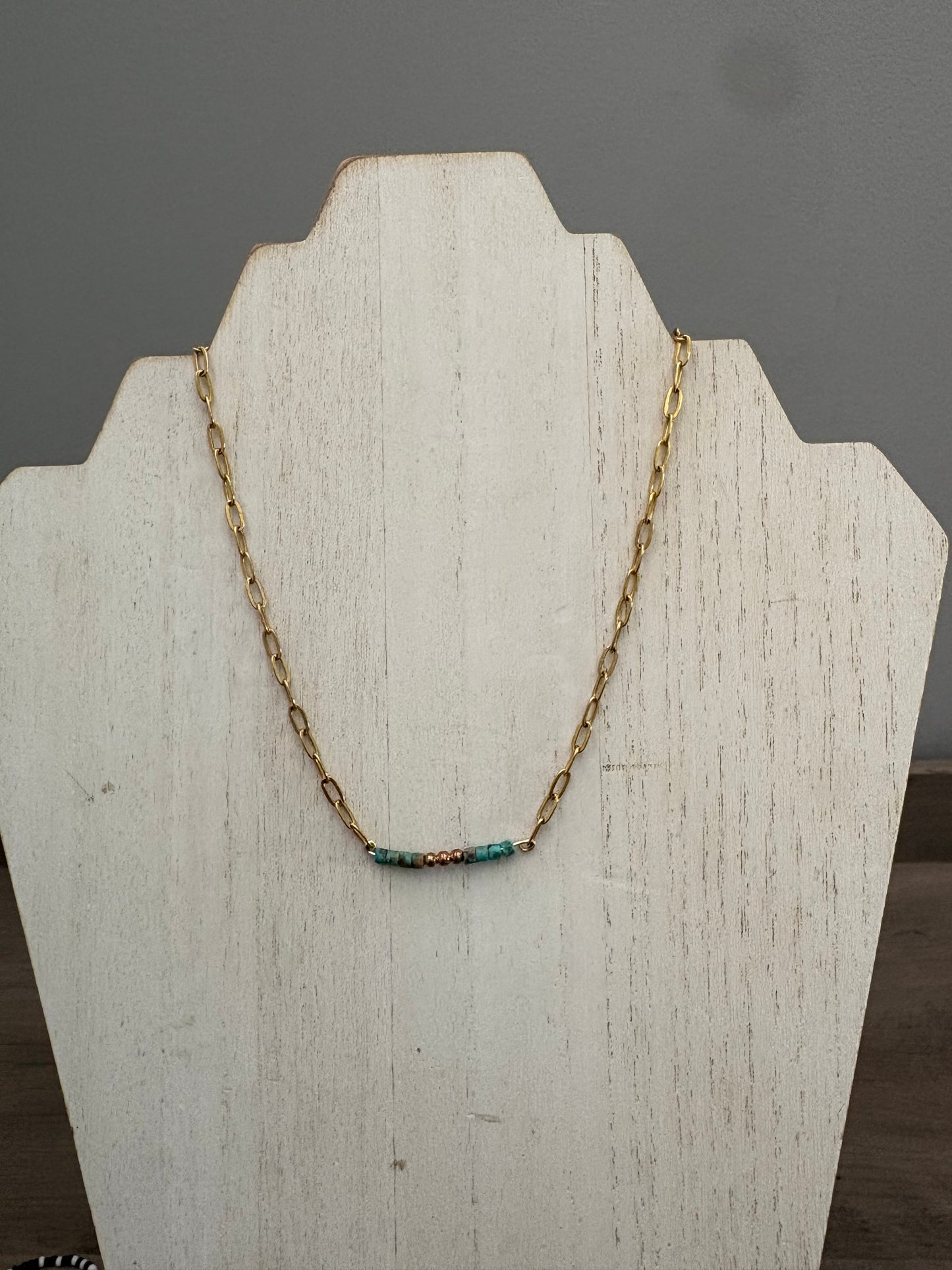 Gold bar chain necklace