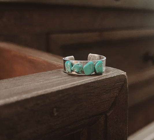 Turquoise Chip Ring - silver color band