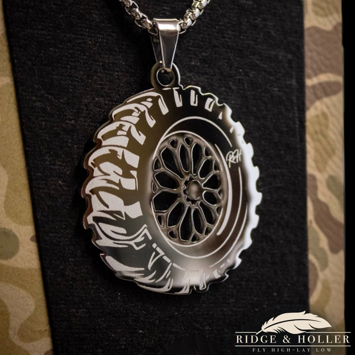 Bud's - Stainless Steel Necklace and Pendant