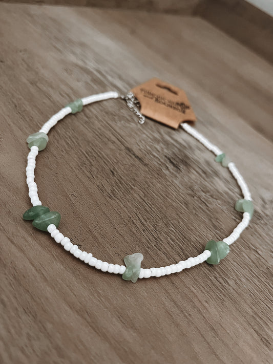 Green chip white beaded choker