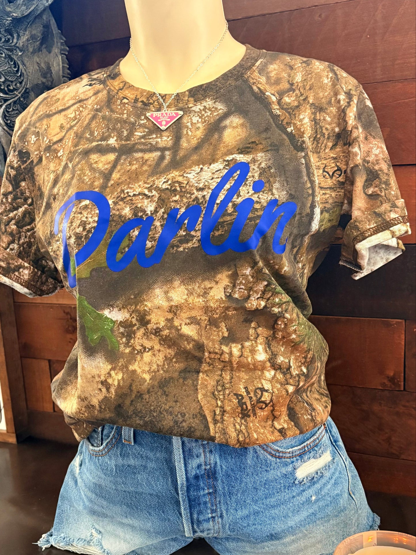 Darlin' Tee