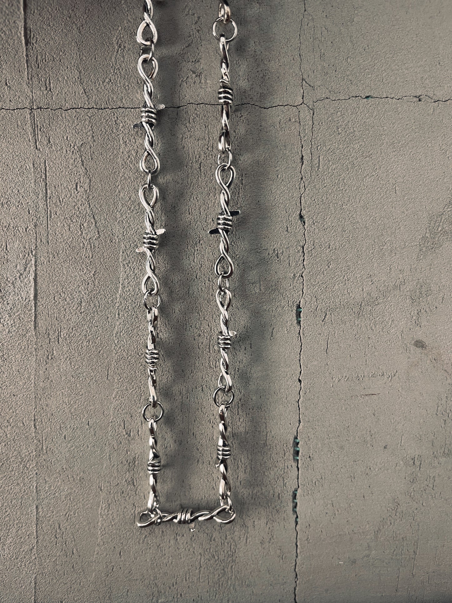 Metal Barbed Wire Choker